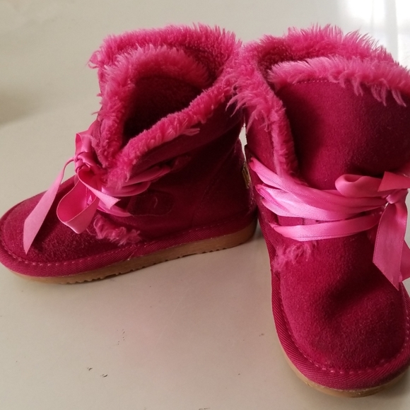 ugg 28 ugg 28